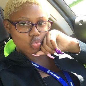 Meet your Posher, Jazmine